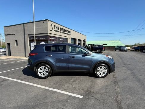 Used 2018 Kia Sportage LX image 17