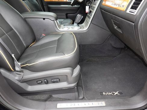 Used 2008 Lincoln MKX AWD image 22