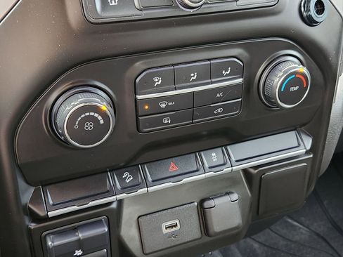 Used 2020 Chevrolet Silverado 1500 Custom Trail Boss w/ Infotainment Package image 18