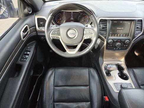 Used 2015 Jeep Grand Cherokee Overland image 4