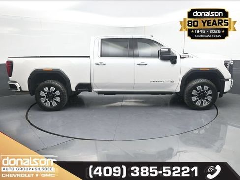 Used 2024 GMC Sierra 2500 Denali w/ Denali Reserve Package AWD/4WD image 2