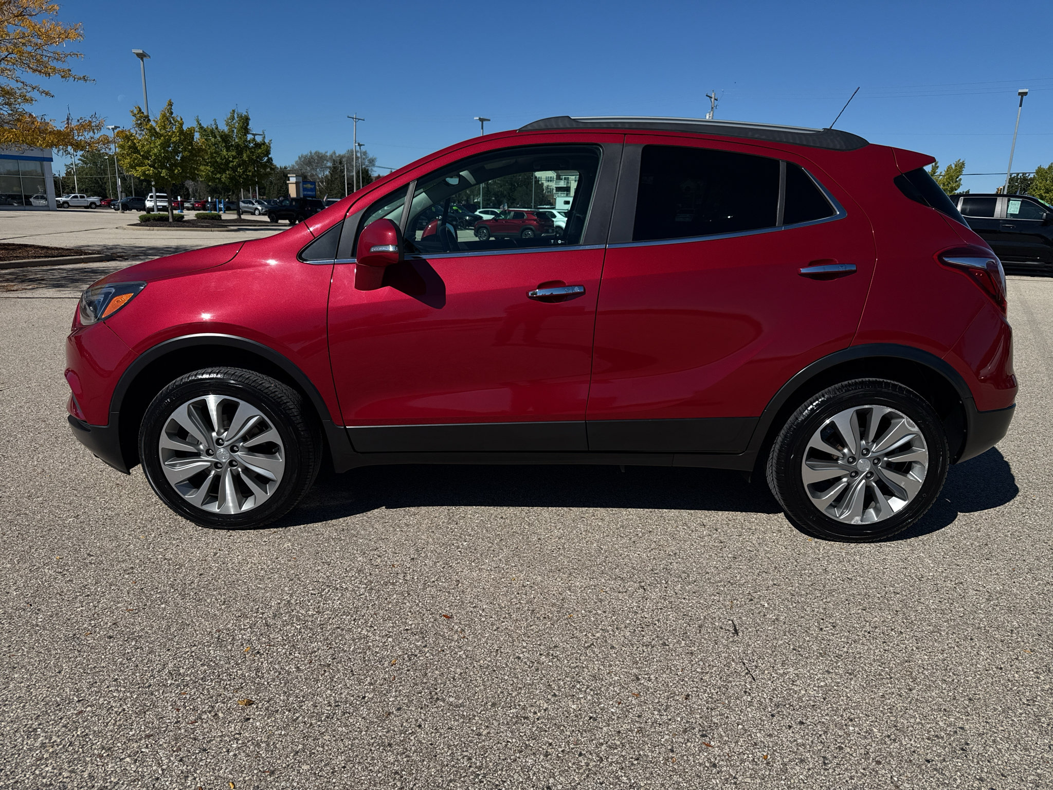 Used 2017 Buick Encore Preferred FWD image 2