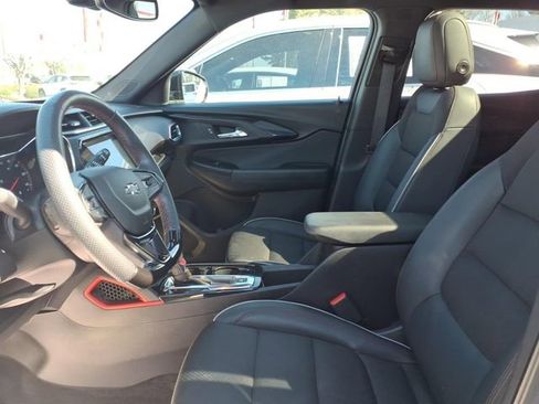Used 2023 Chevrolet TrailBlazer RS w/ Sun and Liftgate Package AWD/4WD image 5