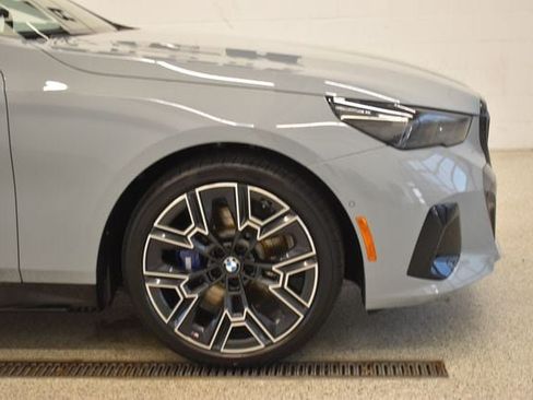 New 2027 BMW 530i xDrive w/ M Sport Package AWD/4WD image 13