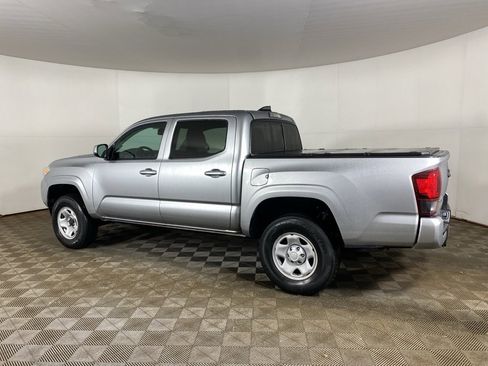 Used 2022 Toyota Tacoma SR image 8