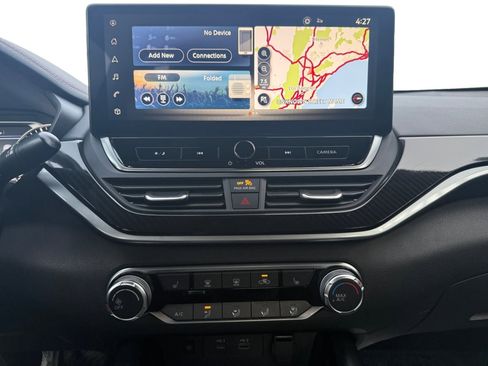 Used 2023 Nissan Altima 2.5 SR w/ SR Premium Package image 13