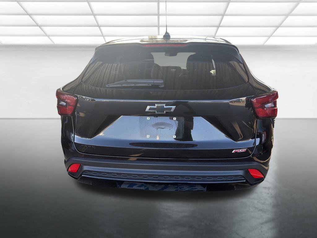Used 2024 Chevrolet Trax RS w/ Driver Confidence Package FWD image 3