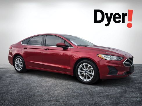 Used 2020 Ford Fusion SE FWD image 1