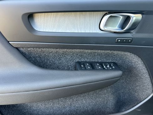 New 2026 Volvo XC40 B5 Core AWD/4WD image 8