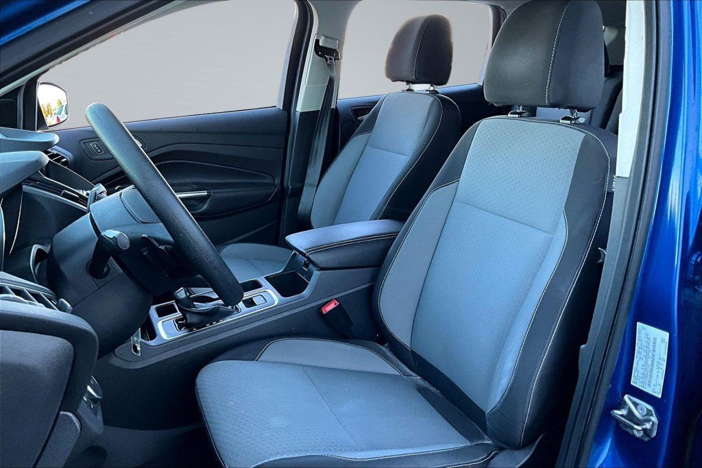 Used 2017 Ford Escape SE w/ Equipment Group 201A AWD/4WD image 21