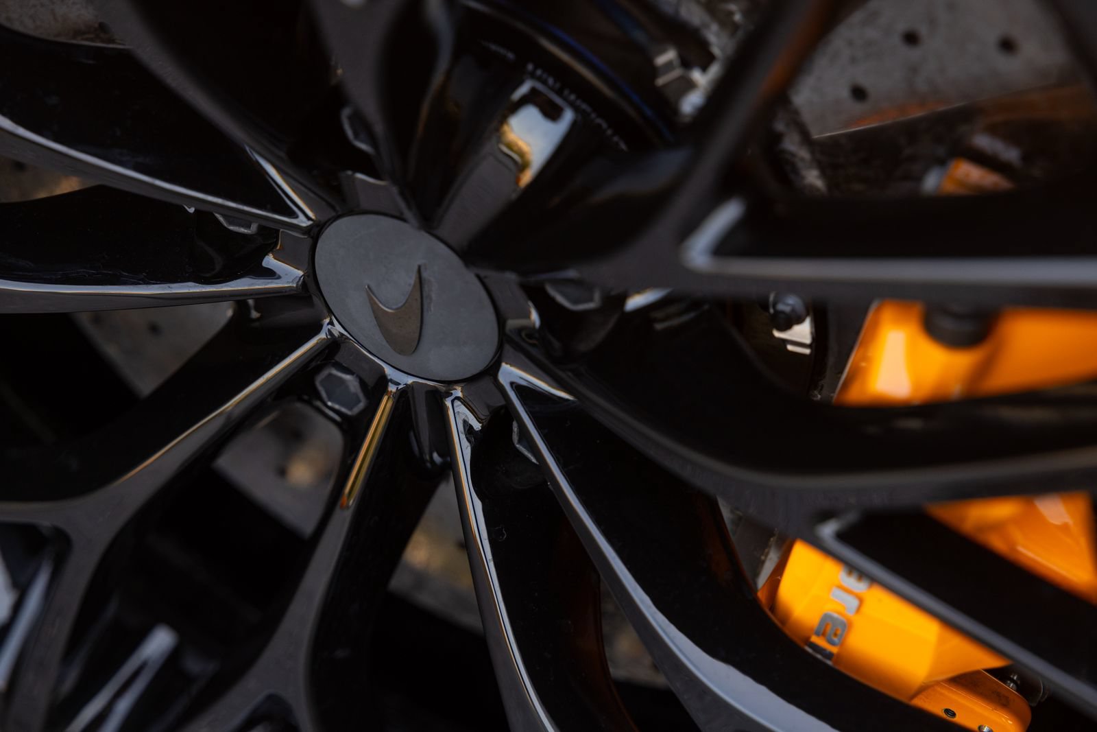 Used 2025 McLaren GTS RWD image 9