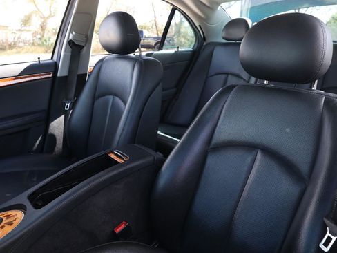 Used 2006 Mercedes-Benz E 350 4MATIC Sedan image 6