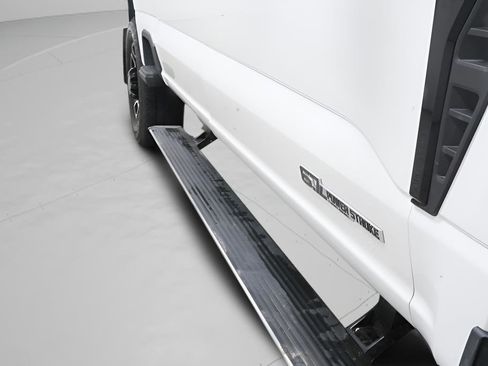 Used 2025 Ford F250 Platinum image 37