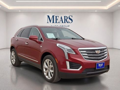 Used 2017 Cadillac XT5 Luxury w/ Driver Awareness Package FWD image 7