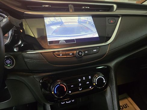 Used 2021 Buick Encore GX Preferred w/ Cold Weather Comfort Package FWD image 19