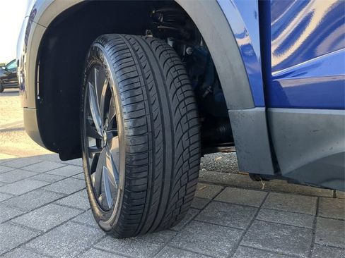 Certified 2022 Volkswagen Taos S image 30