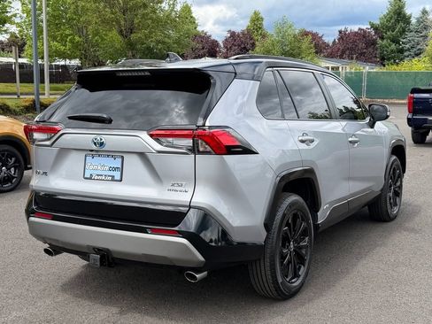 Used 2023 Toyota RAV4 XSE AWD/4WD image 8