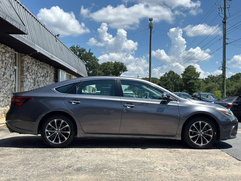 Used 2016 Toyota Avalon XLE FWD image 5