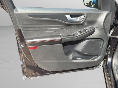 Used 2025 Ford Escape ST-Line image 18