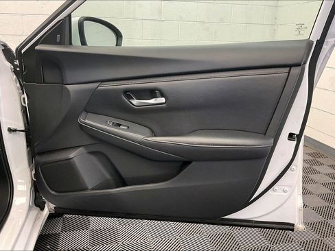 Certified 2024 Nissan Sentra SV image 23