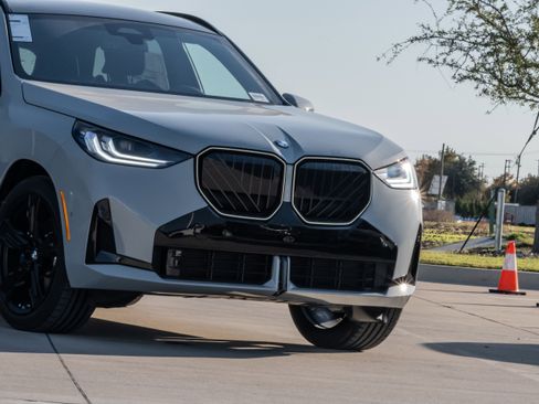 New 2026 BMW X3 xDrive30 w/ Premium Package image 5