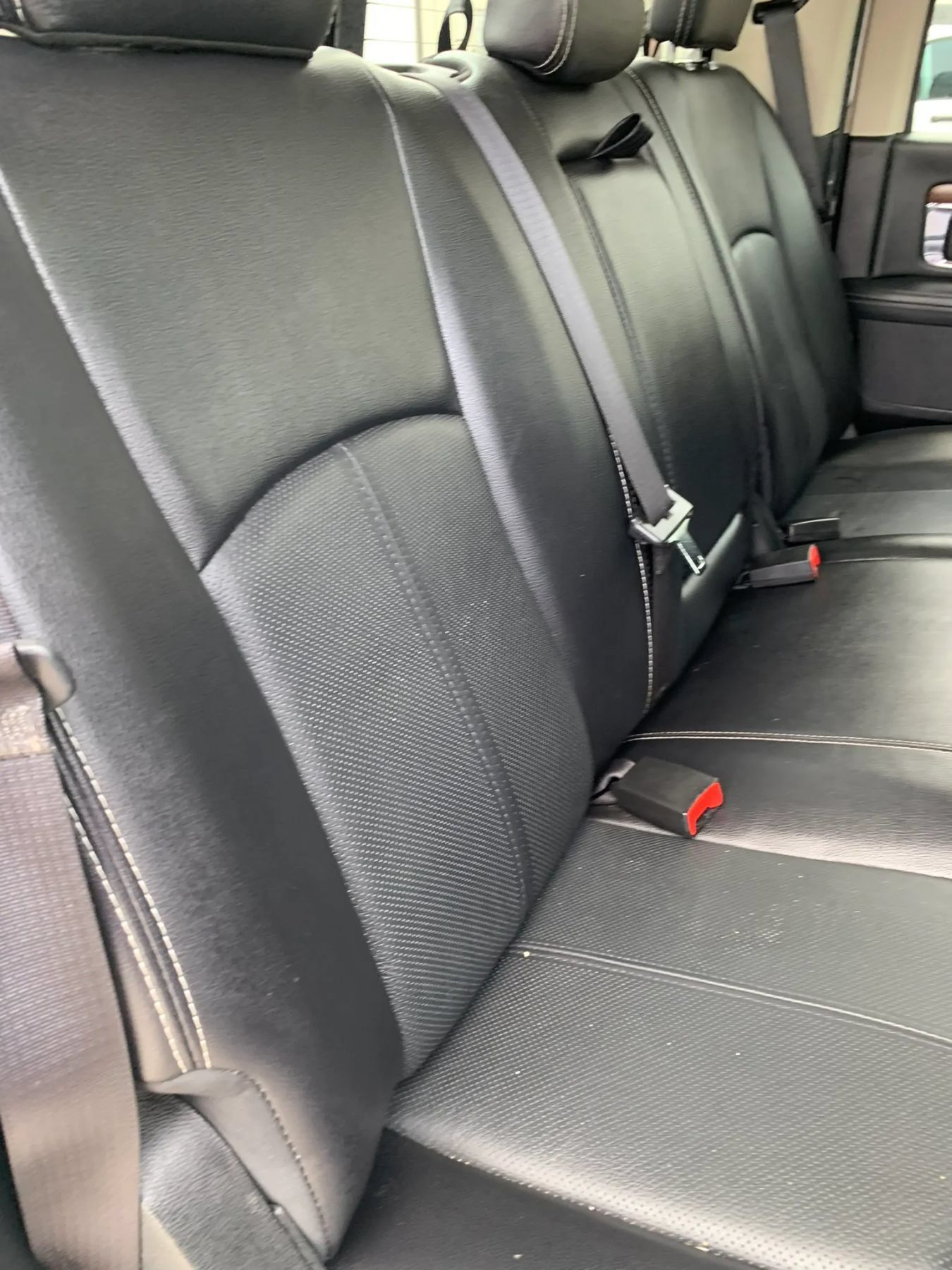 Used 2018 RAM 1500 Laramie w/ Convenience Group AWD/4WD image 15
