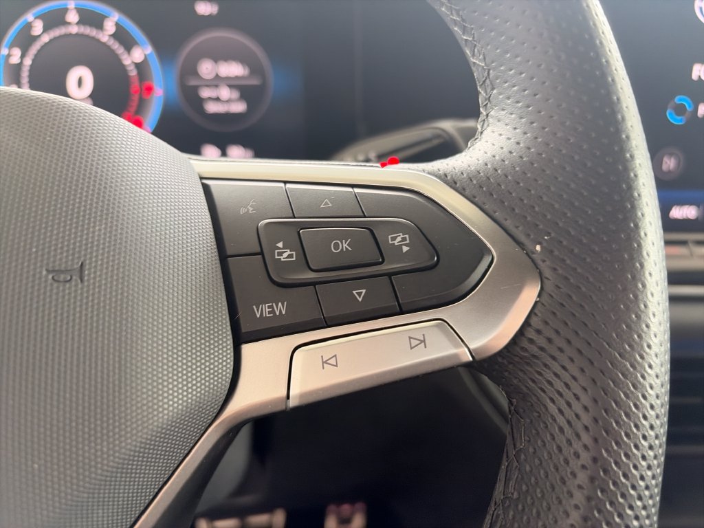 Certified 2025 Volkswagen Tiguan SE R-Line FWD image 16