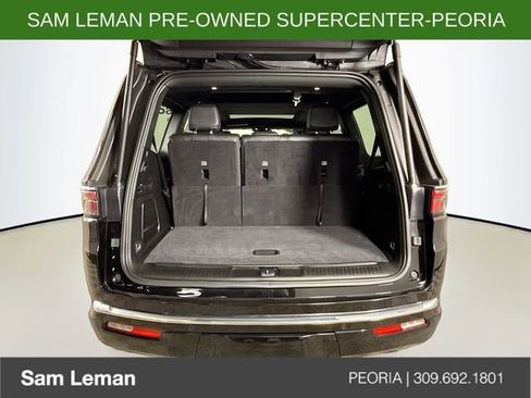Used 2024 Jeep Wagoneer 4WD w/ Premium Group I image 28