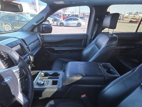 Used 2020 Ford Expedition XLT w/ Equipment Group 202A image 9