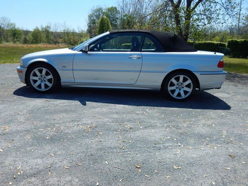 Used 2001 BMW 325Ci Convertible RWD image 2