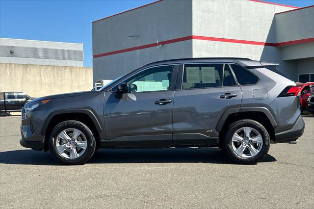 Certified 2022 Toyota RAV4 LE AWD/4WD image 9