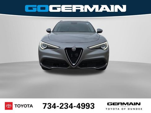Used 2018 Alfa Romeo Stelvio Ti AWD/4WD image 2