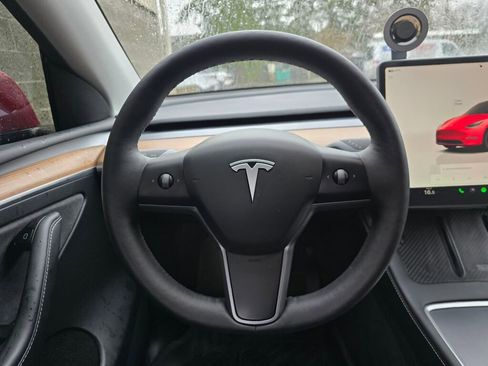 Used 2023 Tesla Model Y Long Range image 22