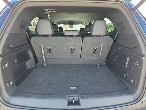 Used 2025 Buick Enclave Preferred FWD image 30