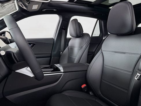 New 2026 Mercedes-Benz GLC 300 4MATIC image 16