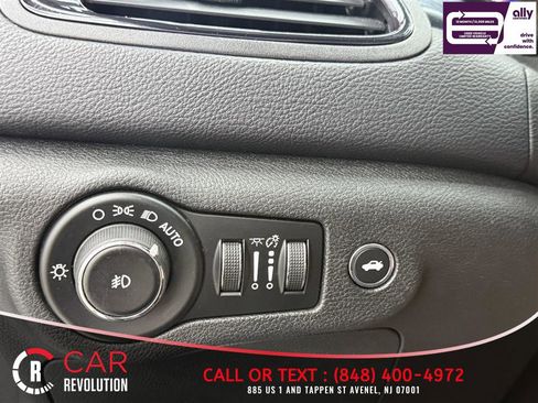 Used 2015 Chrysler 200 S w/ Navigation & Sound Group I FWD image 24