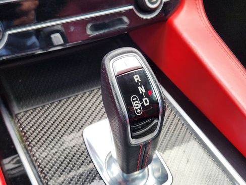 Used 2020 Jaguar F-PACE SVR image 23