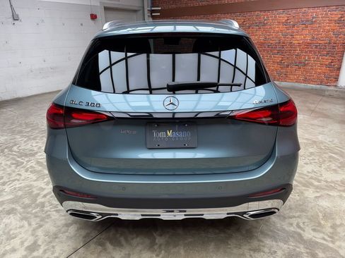 Used 2026 Mercedes-Benz GLC 300 4MATIC image 4