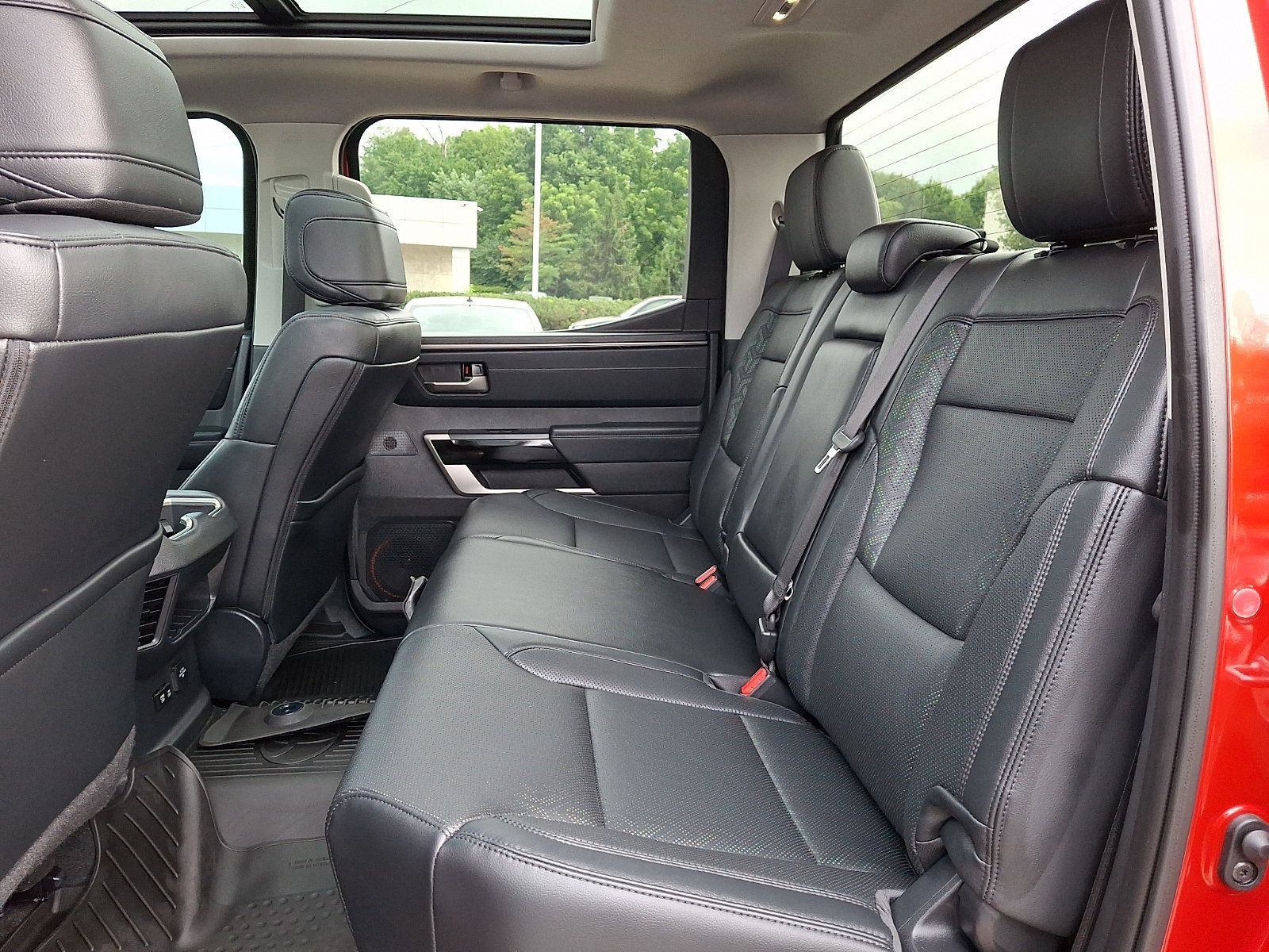 Used 2024 Toyota Tundra Limited AWD/4WD image 10