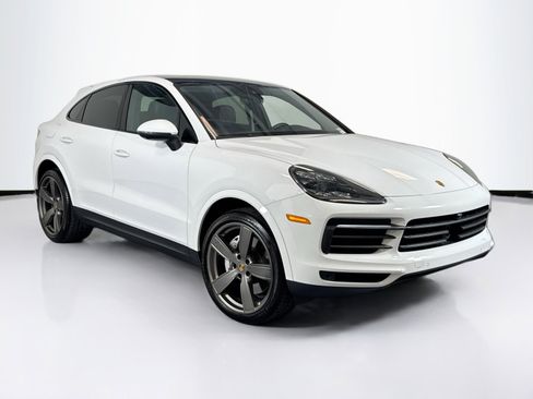 Used 2022 Porsche Cayenne Platinum Edition image 7