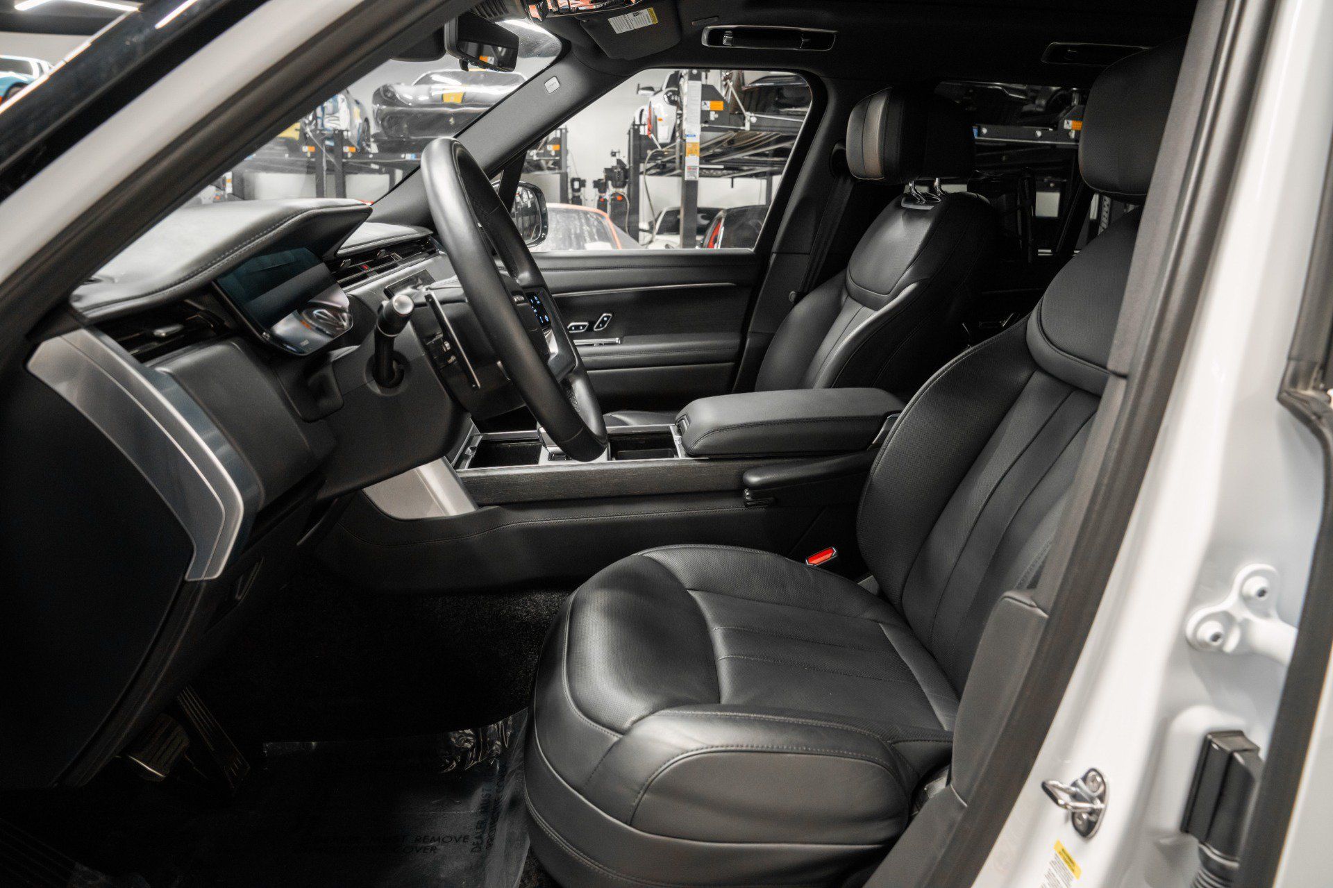 Used 2024 Land Rover Range Rover Autobiography AWD/4WD image 28