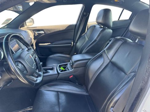 Used 2022 Dodge Charger SXT w/ Leather Interior Group RWD image 8