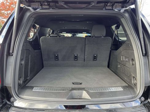 Certified 2024 Chevrolet Suburban Premier image 7