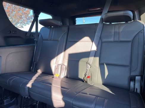 Used 2022 Chevrolet Suburban RST w/ Luxury Package image 14