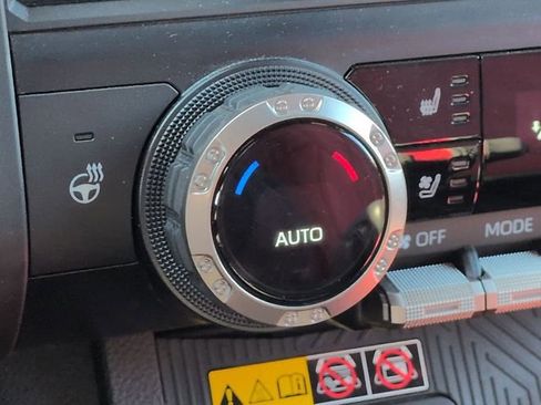 Certified 2025 Toyota Tacoma TRD Pro AWD/4WD image 23