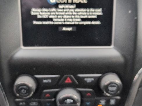 Used 2020 Jeep Grand Cherokee Laredo image 15