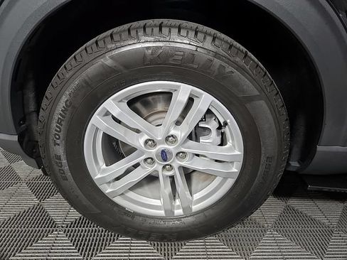 Certified 2022 Ford Explorer XLT RWD image 9