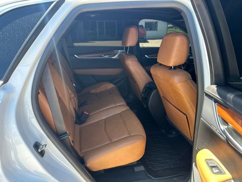 Used 2023 Cadillac XT5 Premium Luxury FWD image 18