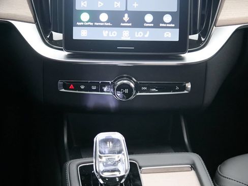 New 2026 Volvo XC90 B6 Plus AWD/4WD image 32