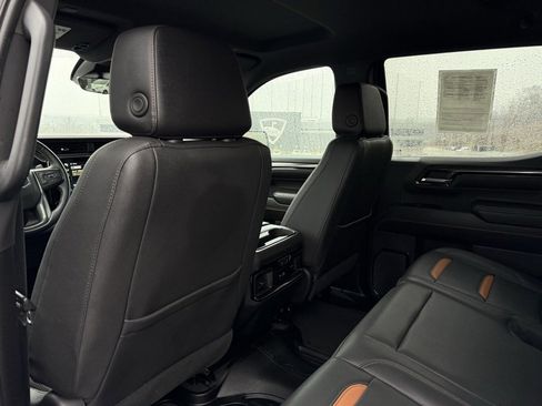 Used 2024 GMC Sierra 1500 AT4 w/ Technology Package image 25